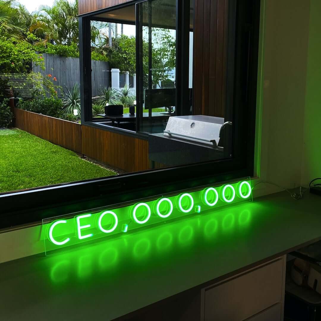 Неонова LED вивіска NeonSignDecor CEO 77х10 см